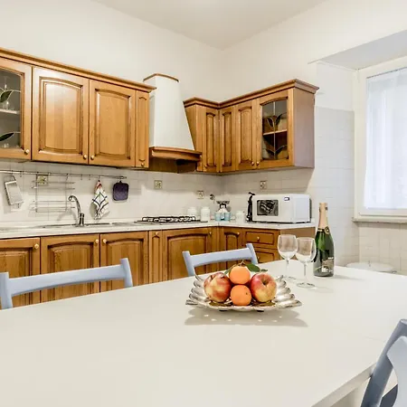 Apartment Piazza Vescovio Spazioso Trilocale Rome