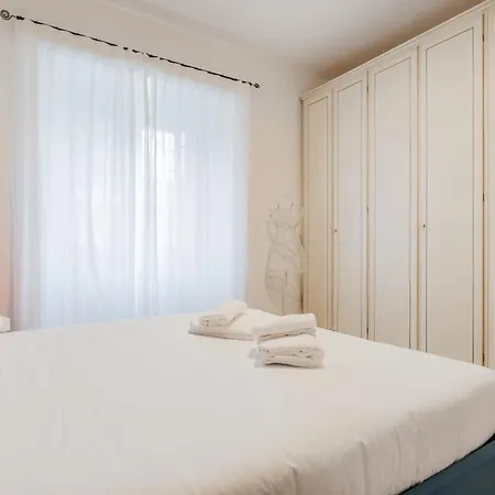 Piazza Vescovio Spazioso Trilocale Apartment