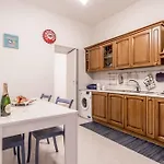 Apartament Easytopstay - Piazza Vescovio Spazioso Trilocale
