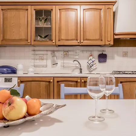 Apartman Piazza Vescovio Spazioso Trilocale *