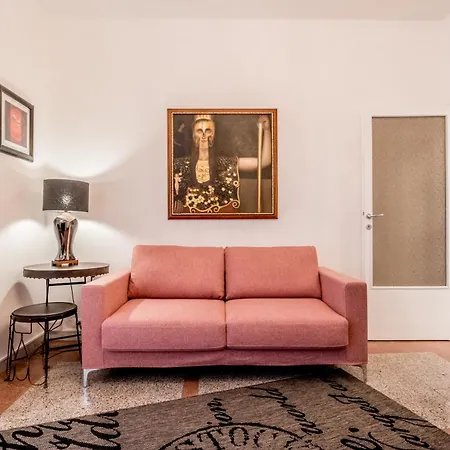 Apartman Piazza Vescovio Spazioso Trilocale